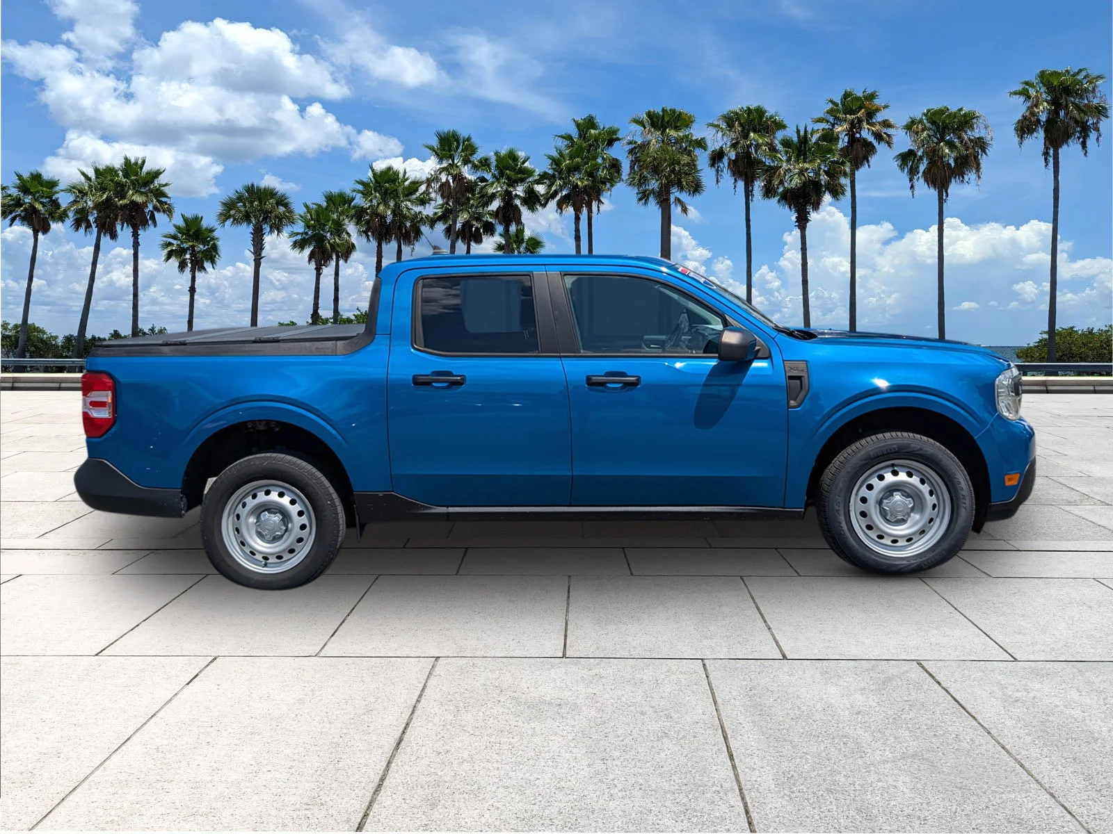 Certified Used 2022 Velocity Blue Metallic Ford XL image 9