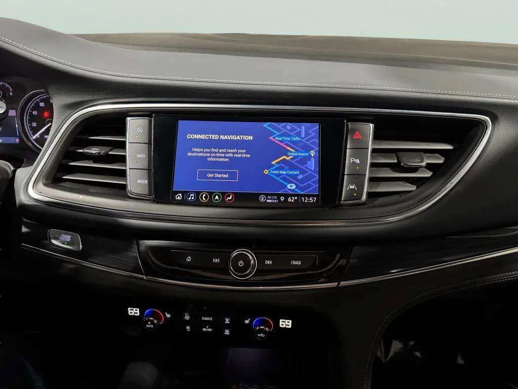 2024 Buick Enclave Essence - Photo 10