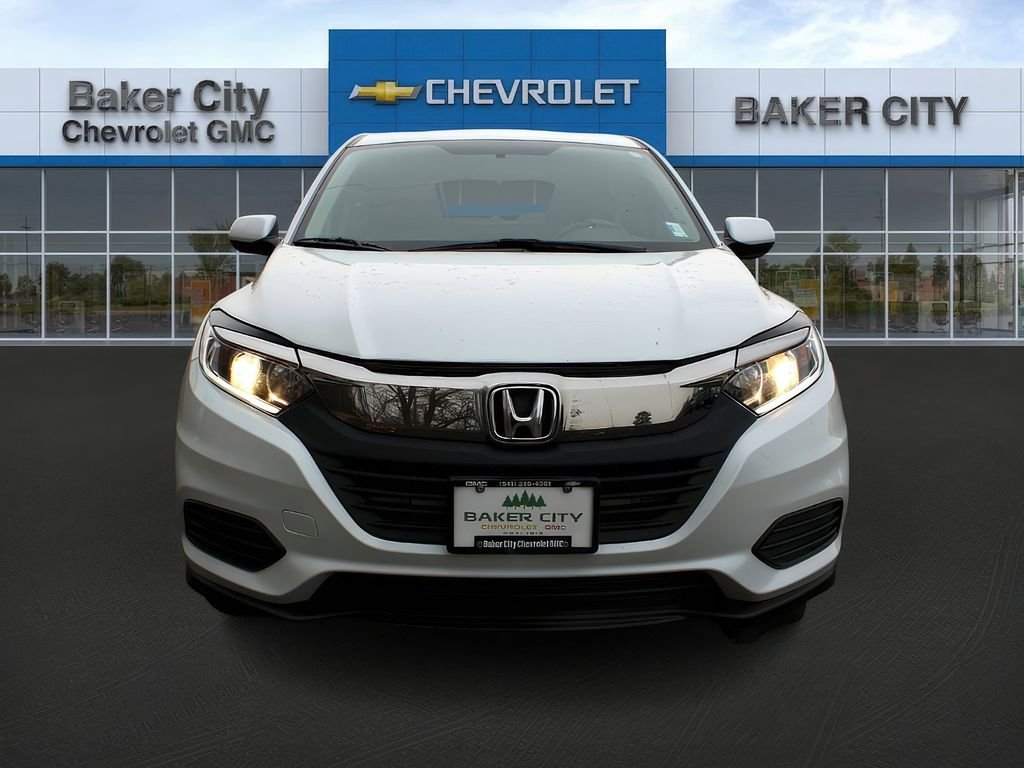 Used 2022 Honda HR-V LX with VIN 3CZRU6H39NM746779 for sale in Baker City, OR