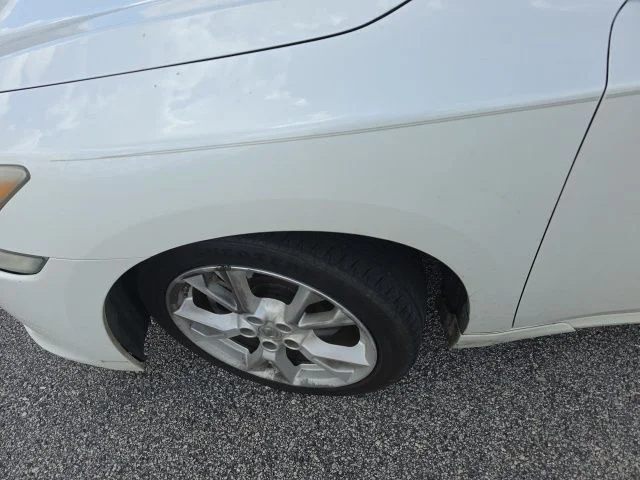 Used 2013 White Nissan 3.5 SV image 10