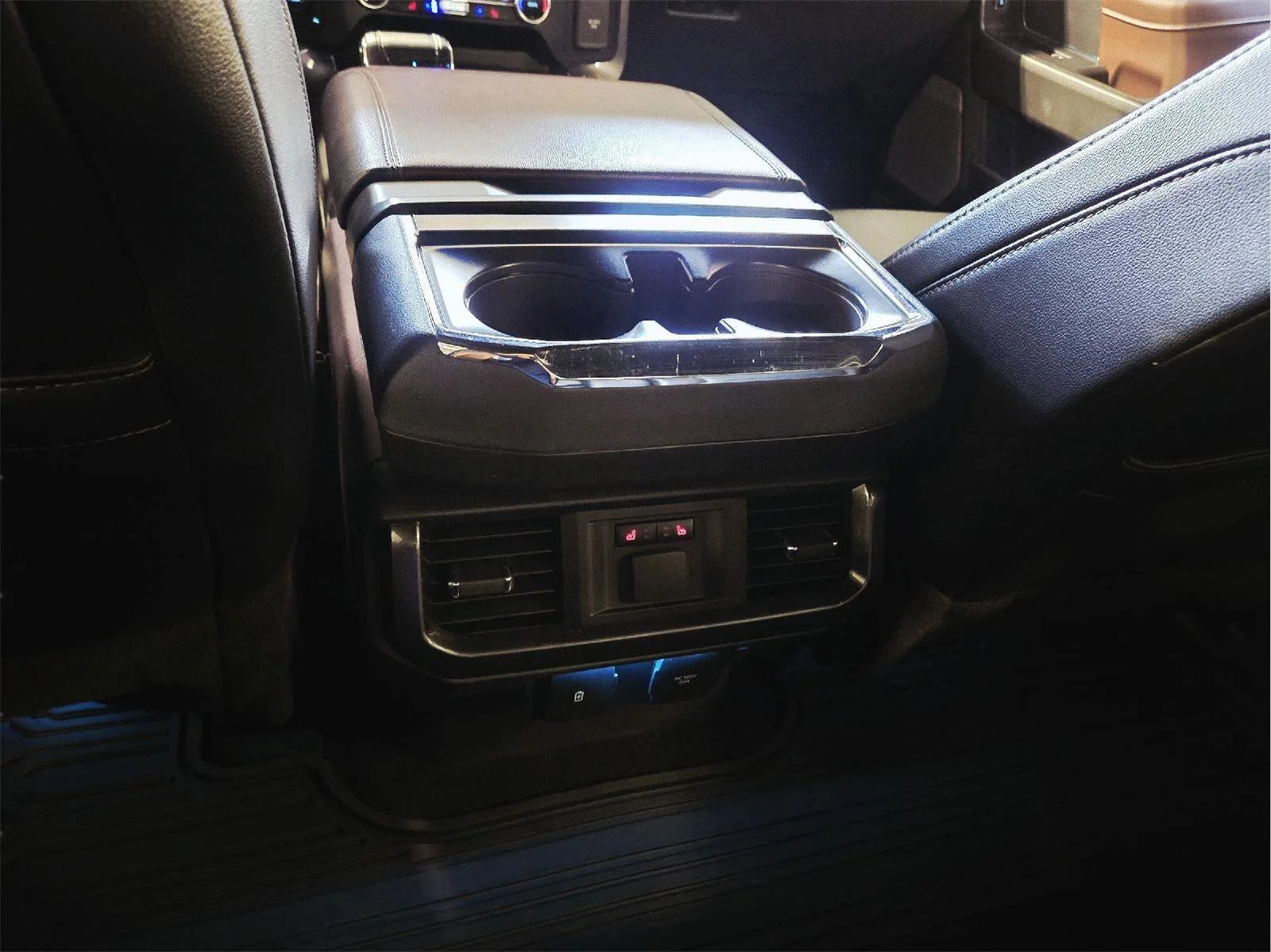 Used 2023 Carbonized Gray Ford LARIAT image 44