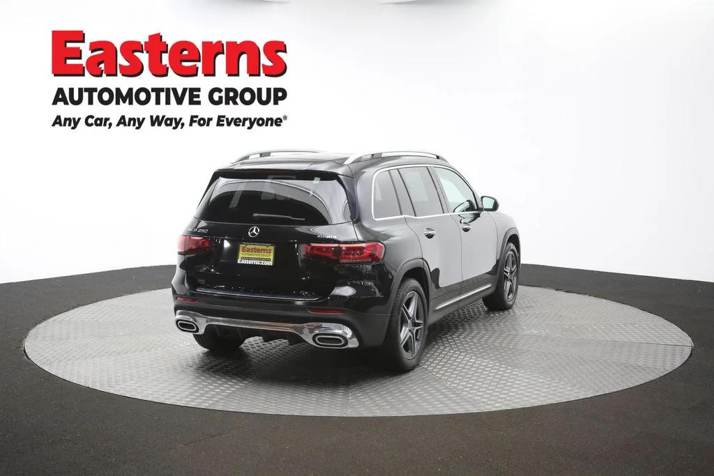 Used 2022 Black Mercedes-Benz GLB 250 image 39