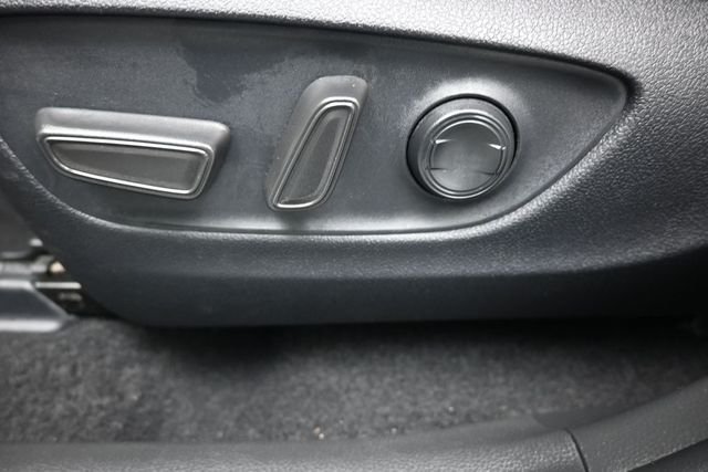 Used 2025 White Toyota XLE image 33