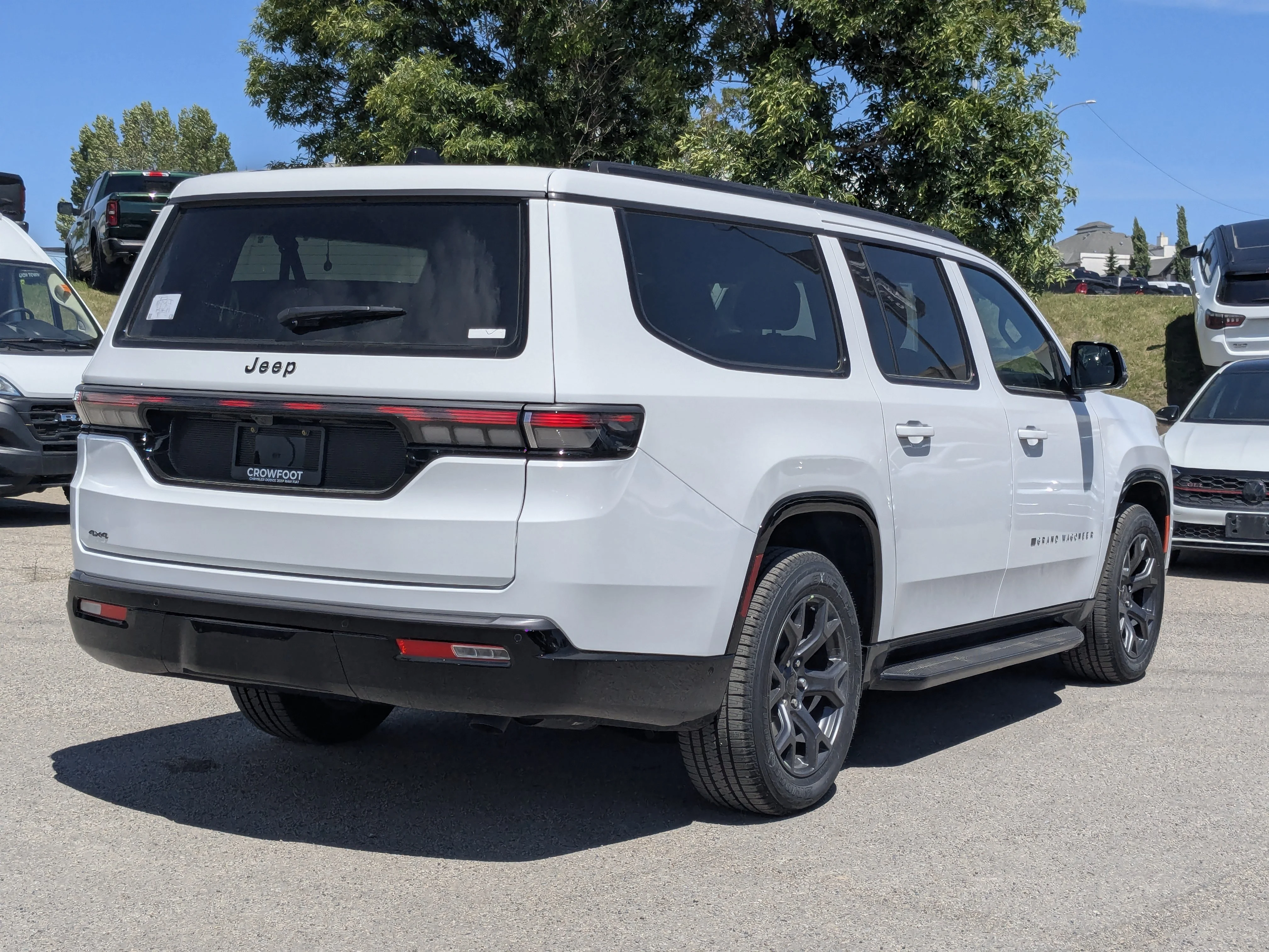 New 2026 White Jeep Limited Altitude - - 4x4 - 3.0L Hurricane Twin Turbo - HD Tow Pkg - 20 Blk Wheels & More! image 8