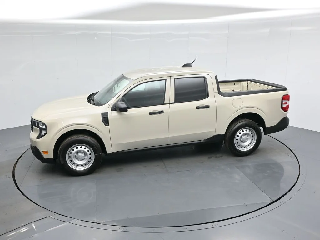 New 2025 Desert Sand Ford XL image 38