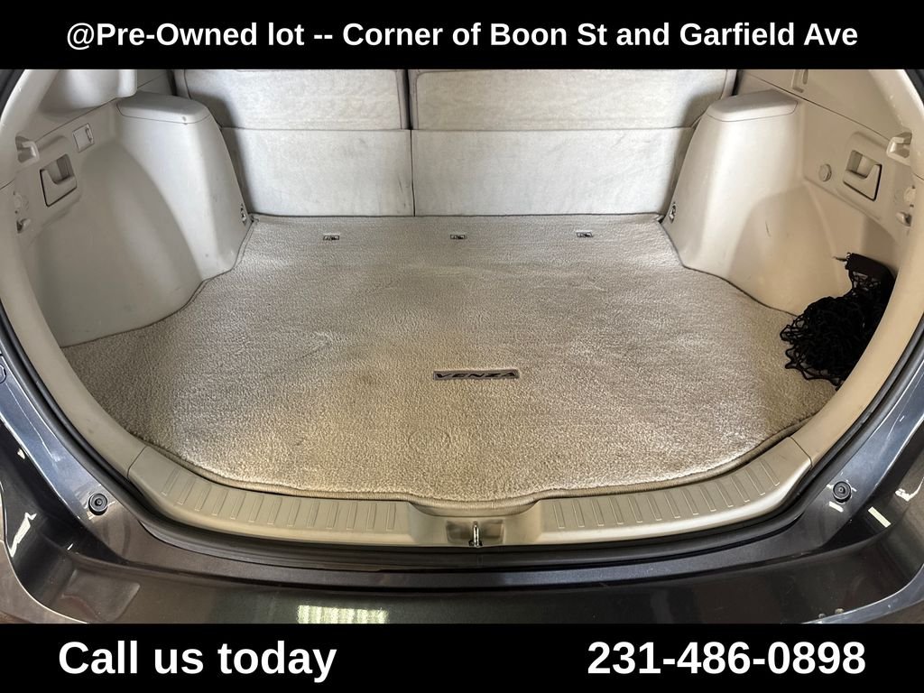 Used 2010  Toyota Base image 27