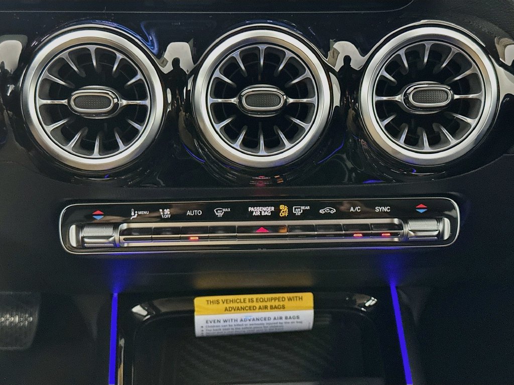 New 2026 Polar White Mercedes-Benz GLA 250 image 45