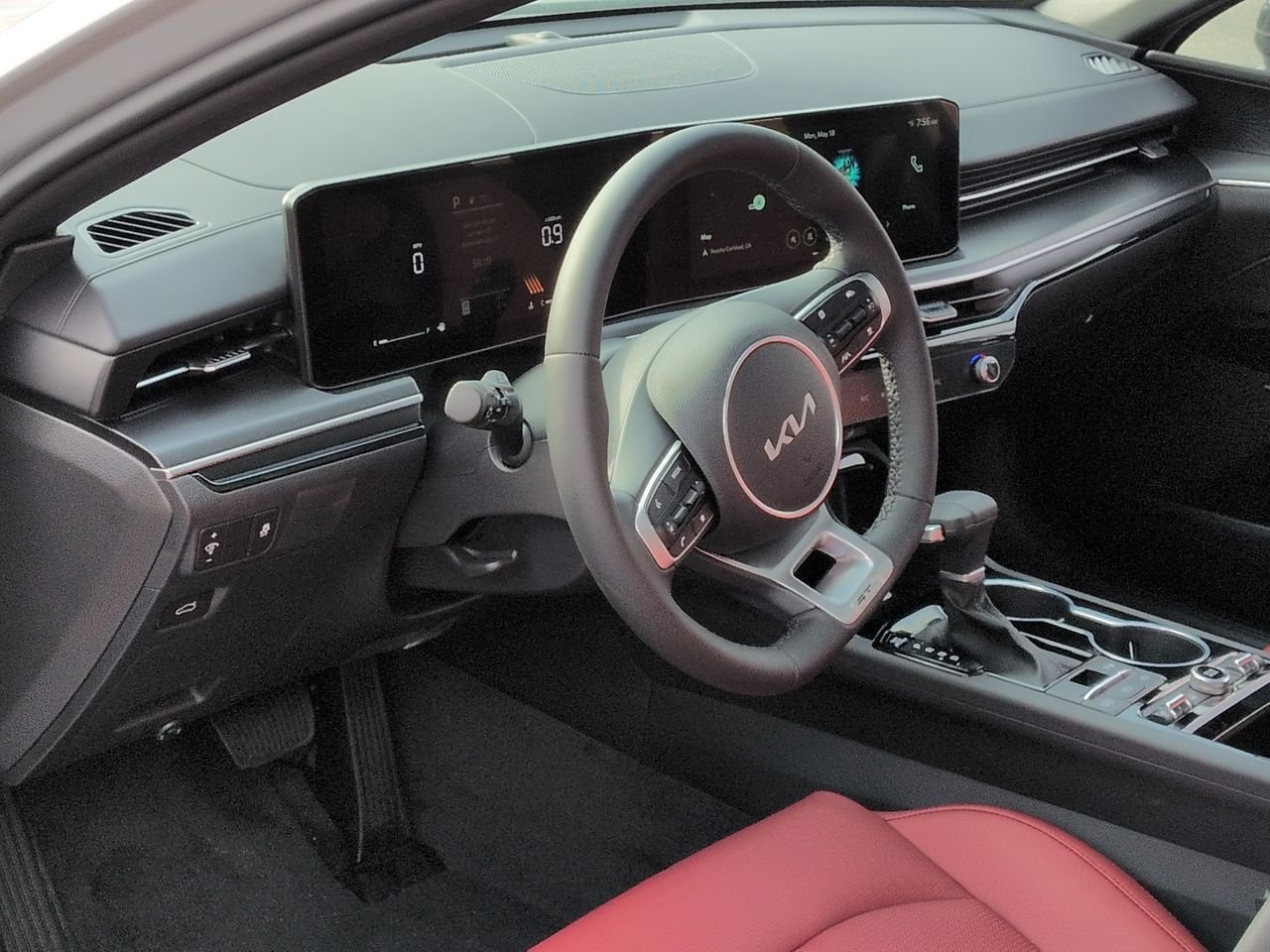 2026 Kia K5 GT-Line - Photo 10