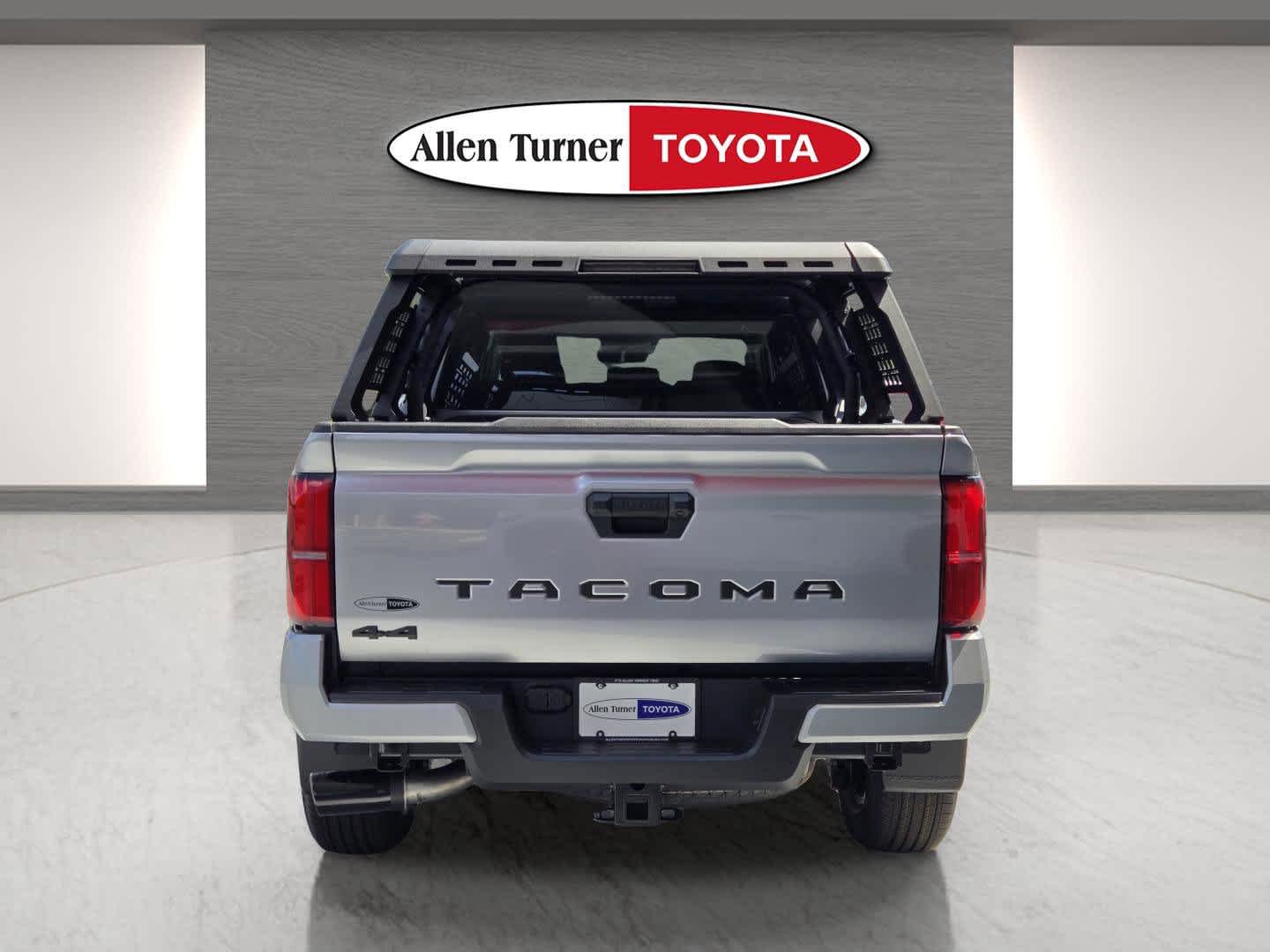 2025 Toyota Tacoma SR5 - Photo 7