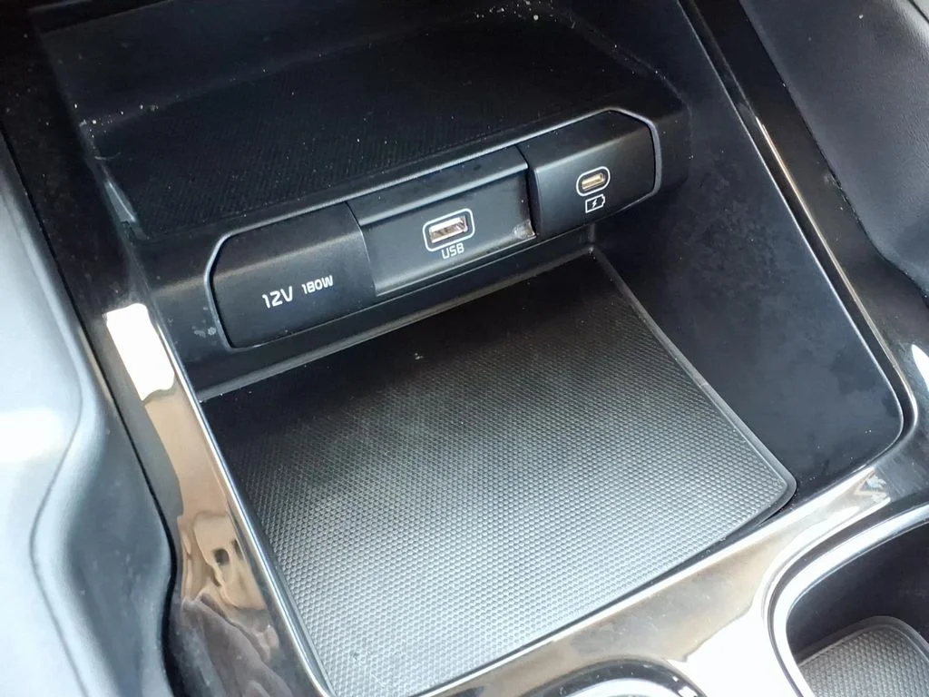 Certified Used 2024 White Kia LX image 19
