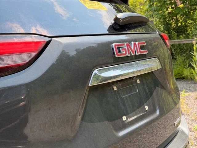 Used 2021 Gray GMC SLE image 15