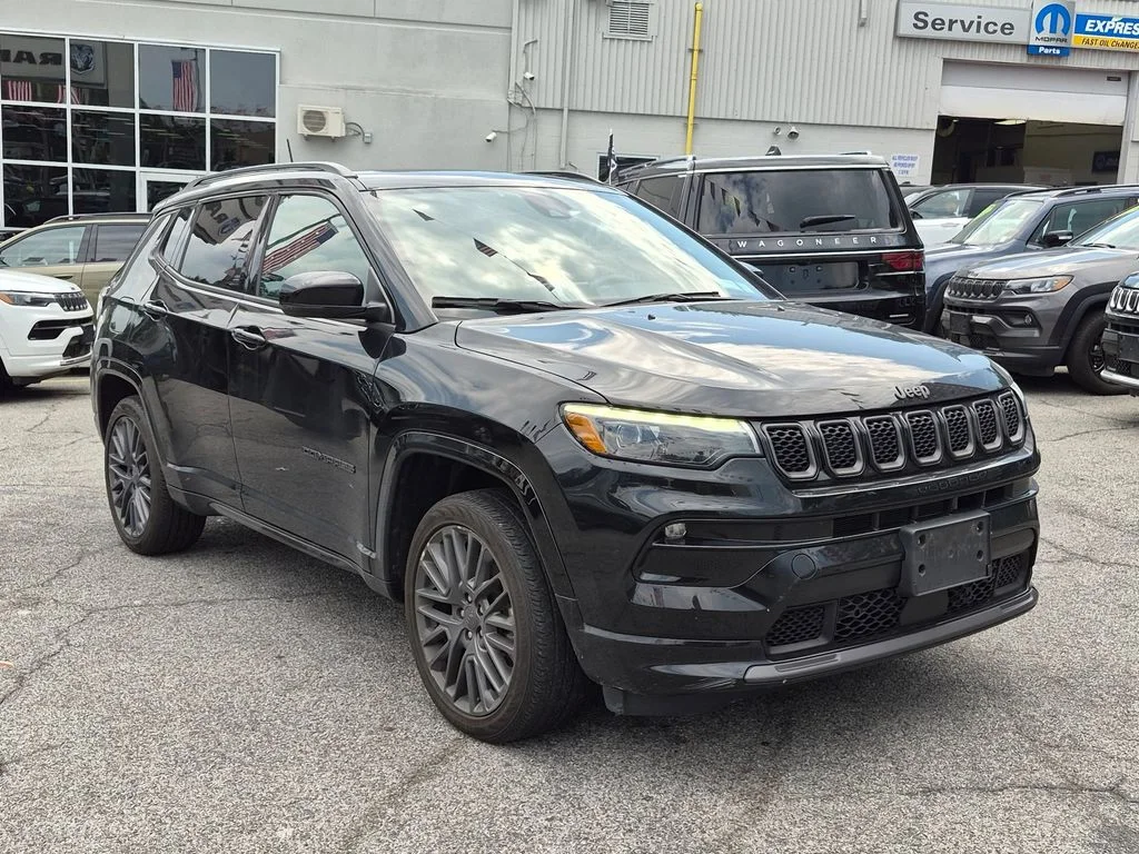 Used 2023 Black Jeep Limited image 4