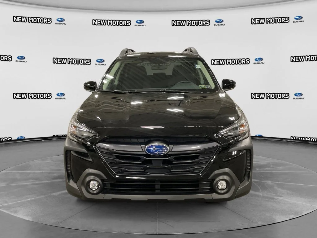 Used 2025 Crystal Black Silica Subaru Premium image 8