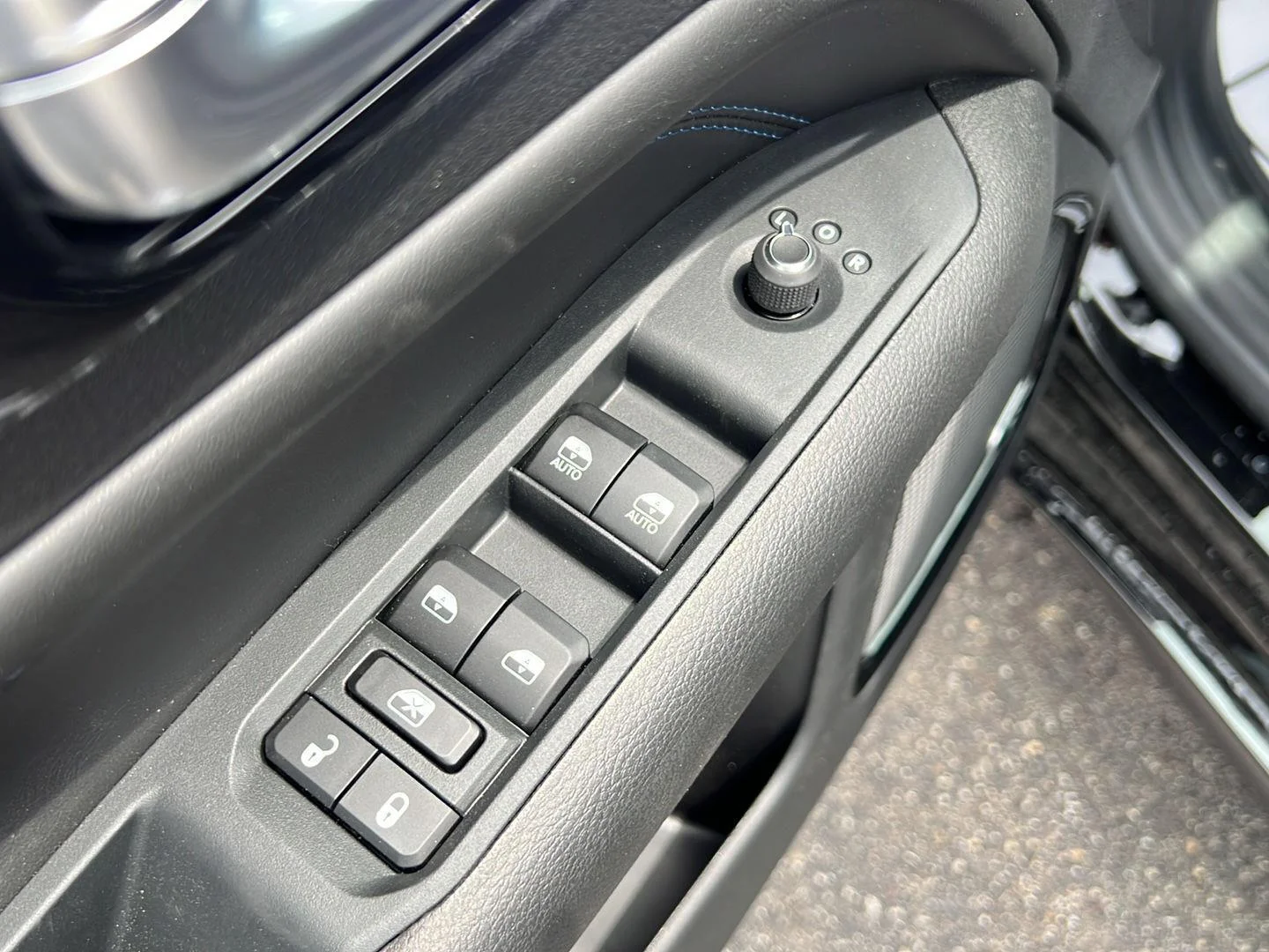 2025 Jeep Compass Limited - Photo 13