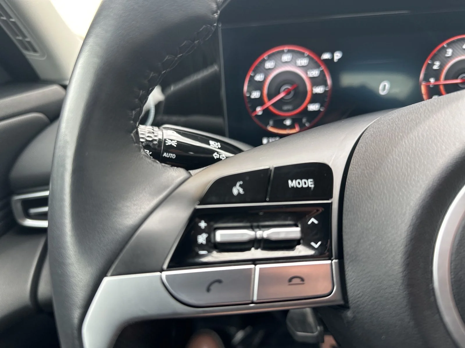 Used 2023 Black Hyundai SEL image 42