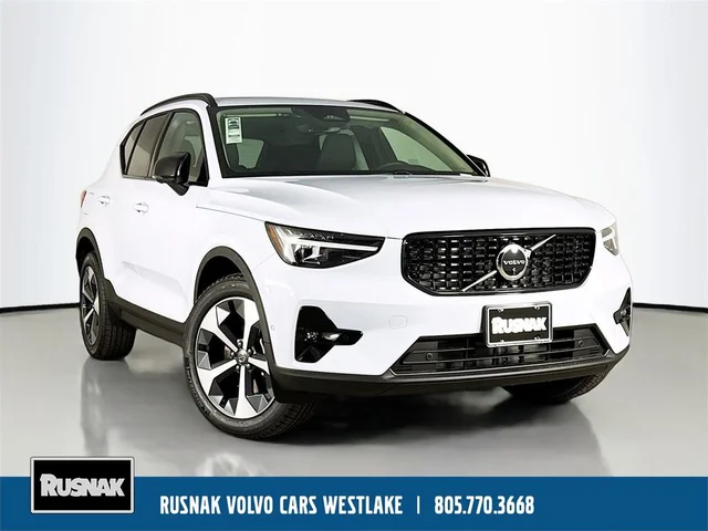 2026 Volvo XC40 B5 Plus