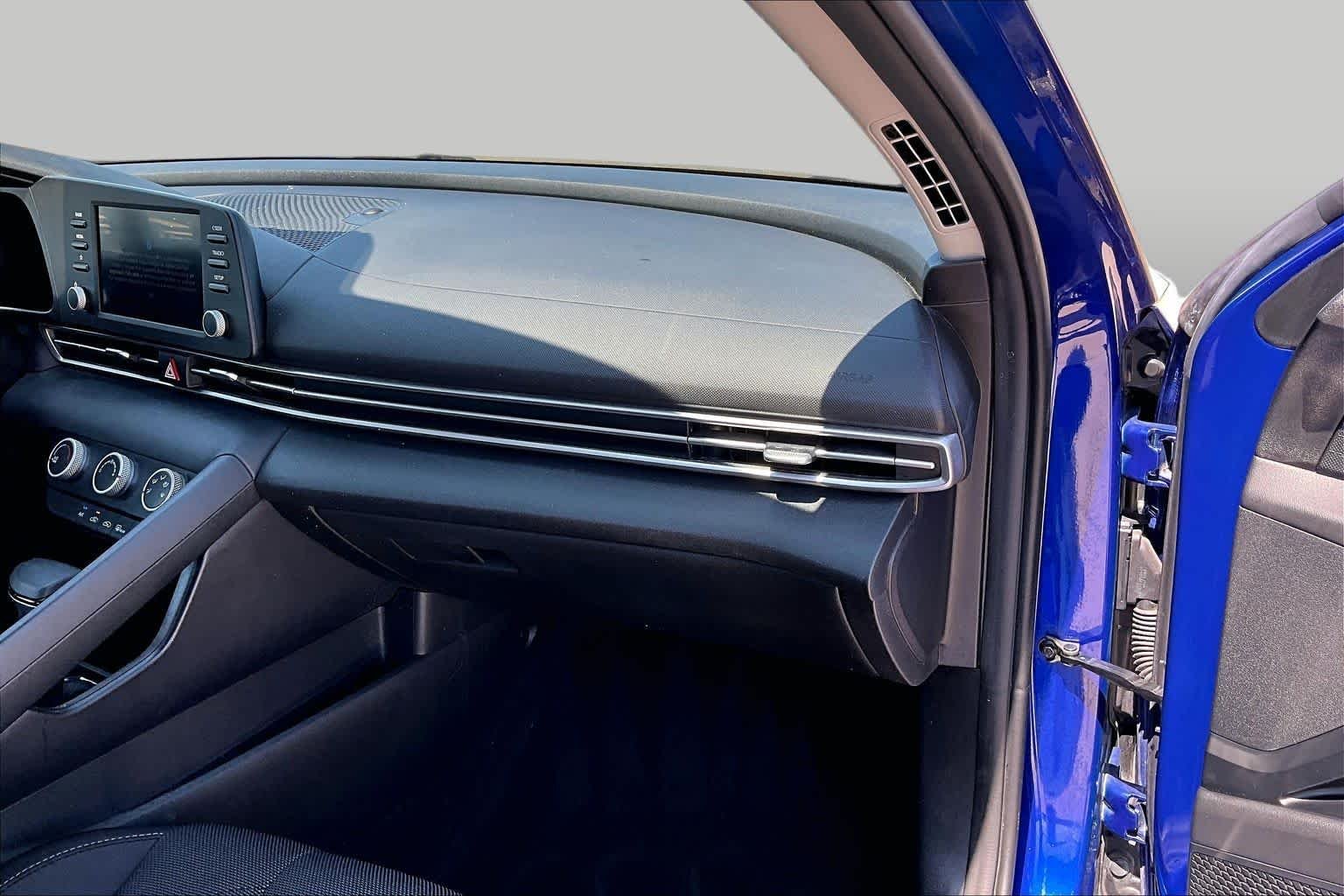 Used 2021 Intense Blue Hyundai SE image 19
