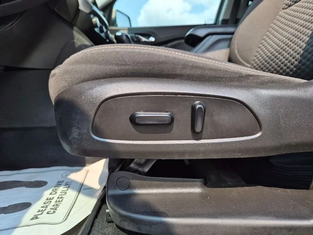 Used 2019 Gray GMC SLE-2 image 19