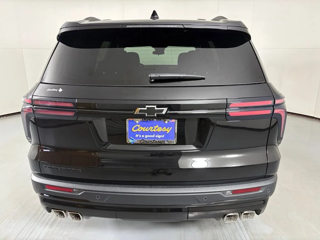 New 2027 Mosaic Black Metallic Chevrolet LT image 8
