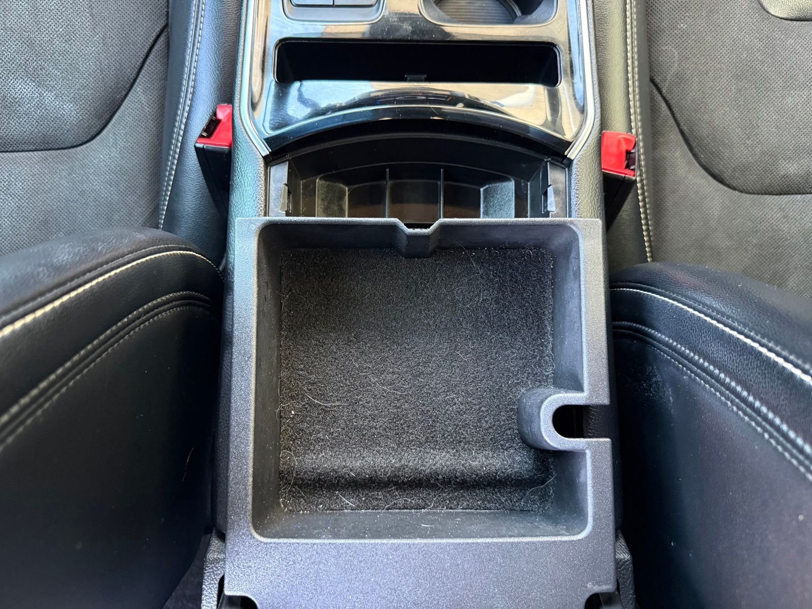 Used 2019  Ford ST image 34