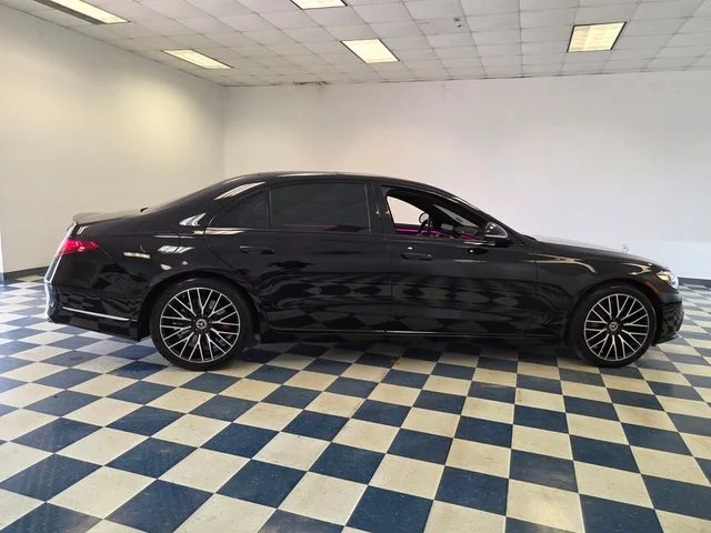 Used 2021 Black Mercedes-Benz S 580 image 9