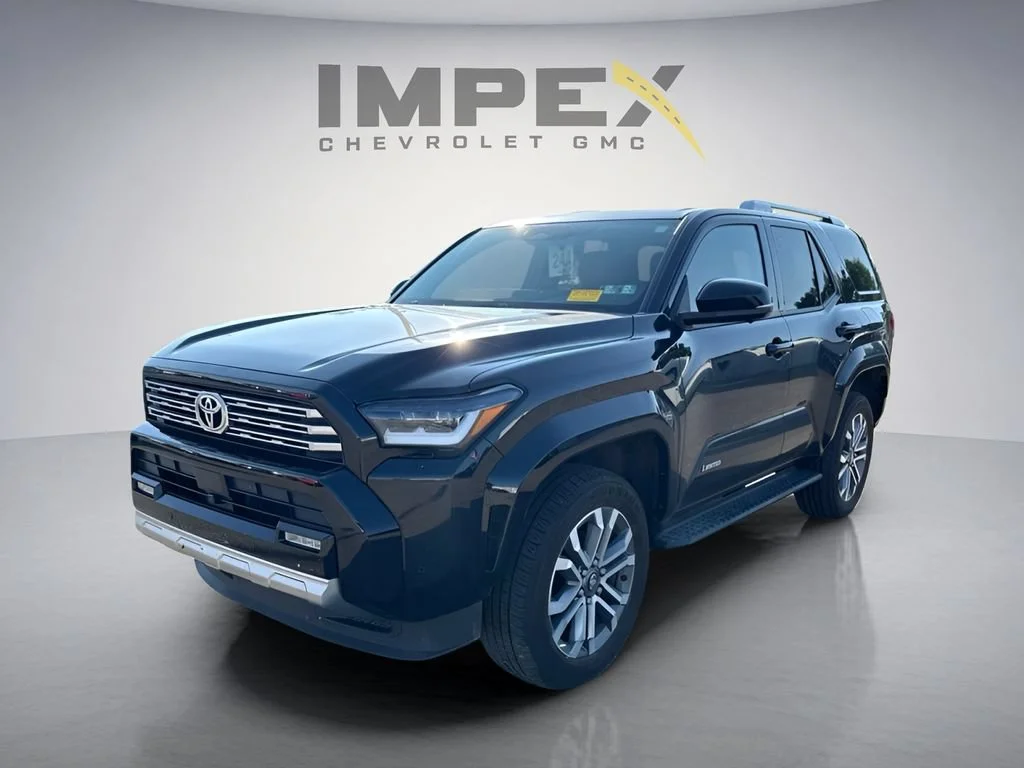 Used 2025  Toyota SR5 image 1