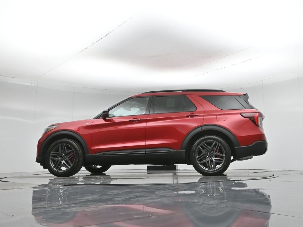 New 2026 Rapid Red Metallic Tinted Clearcoat Ford ST-Line image 52