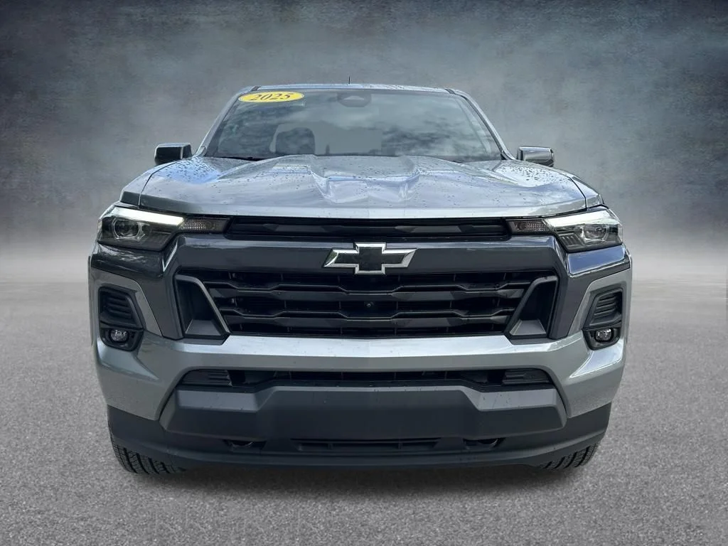 Used 2025 Gray Chevrolet LT image 2