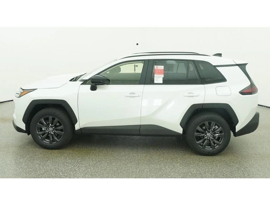 New 2026 Wind Chill Pearl Toyota XLE Premium image 4