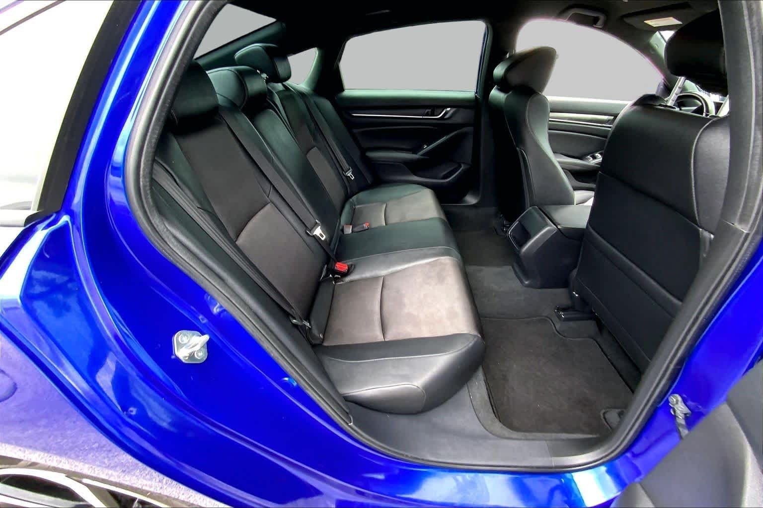 Certified Used 2020 Still Night Pearl Honda Sport image 18