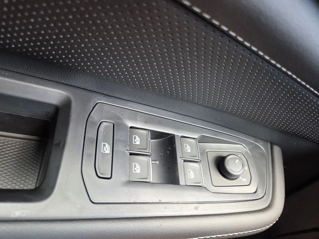 New 2026 Silver Volkswagen 2.0T SE w/Technology image 20