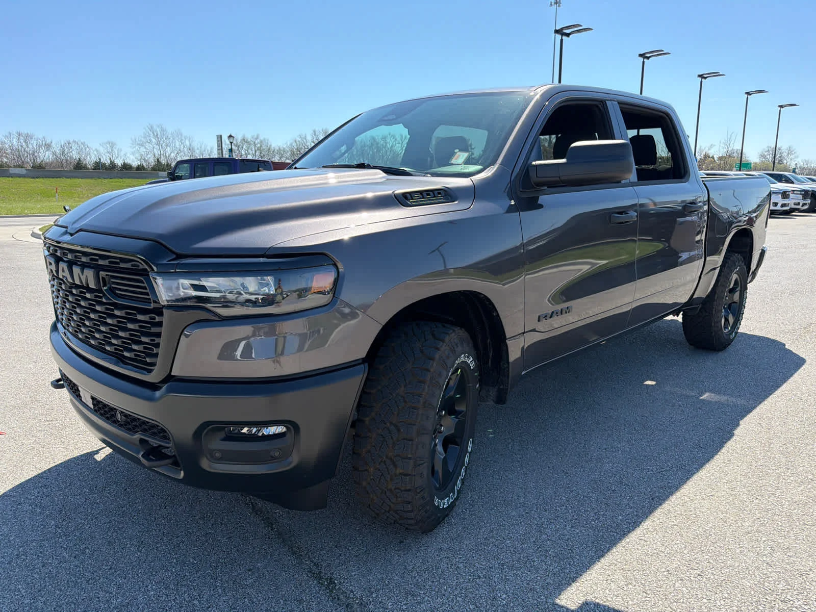 New 2026 Granite Crystal Metallic Clear-Coat Exterior Paint RAM Warlock image 4