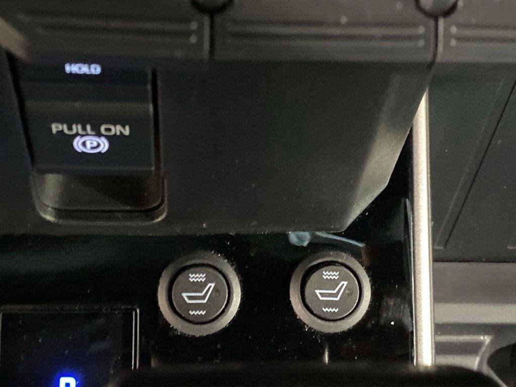 Used 2025 Ice Toyota SR5 image 21