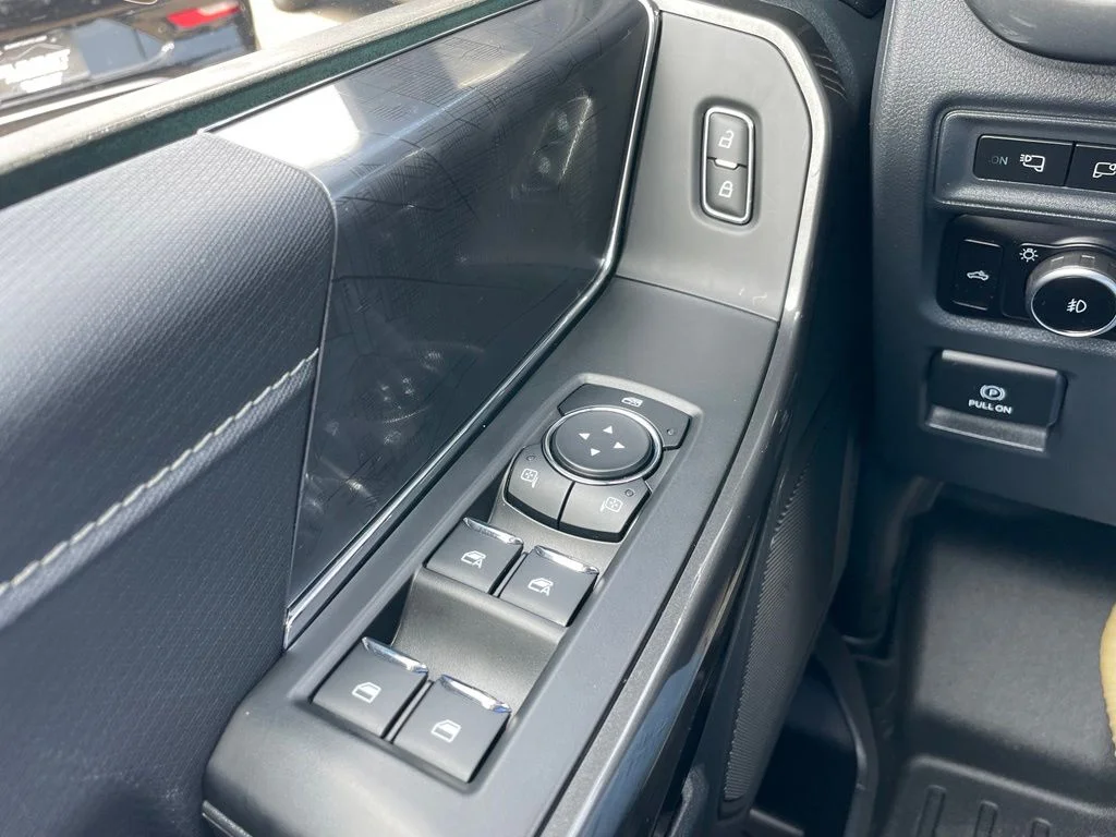 Used 2023 Black Ford XLT image 28