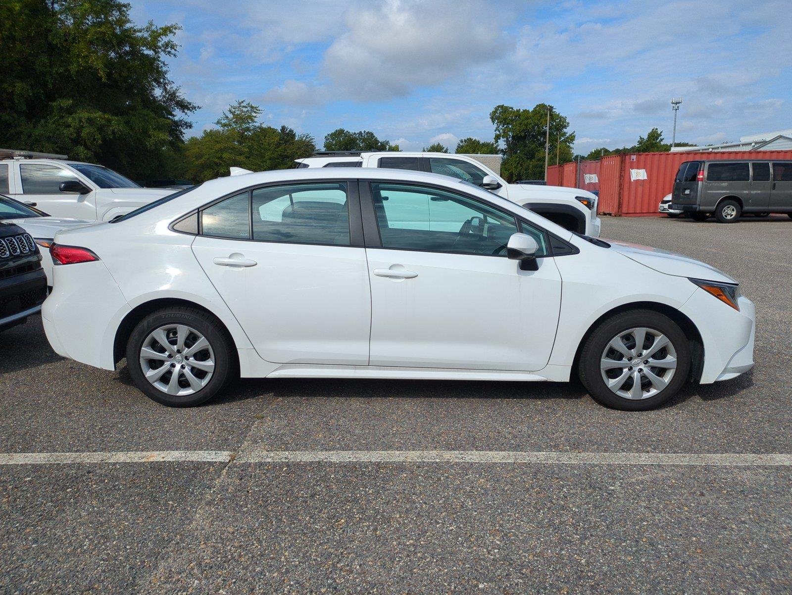 Used 2024  Toyota LE image 3