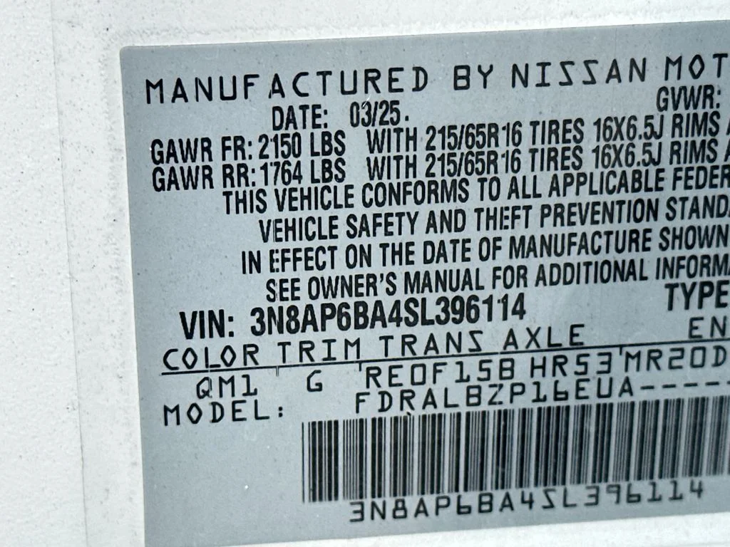 Used 2025 White Nissan S image 31