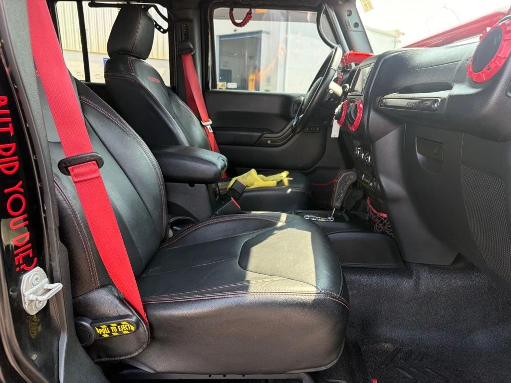 Certified Used 2018 Black Clearcoat Jeep Unlimited Rubicon image 39