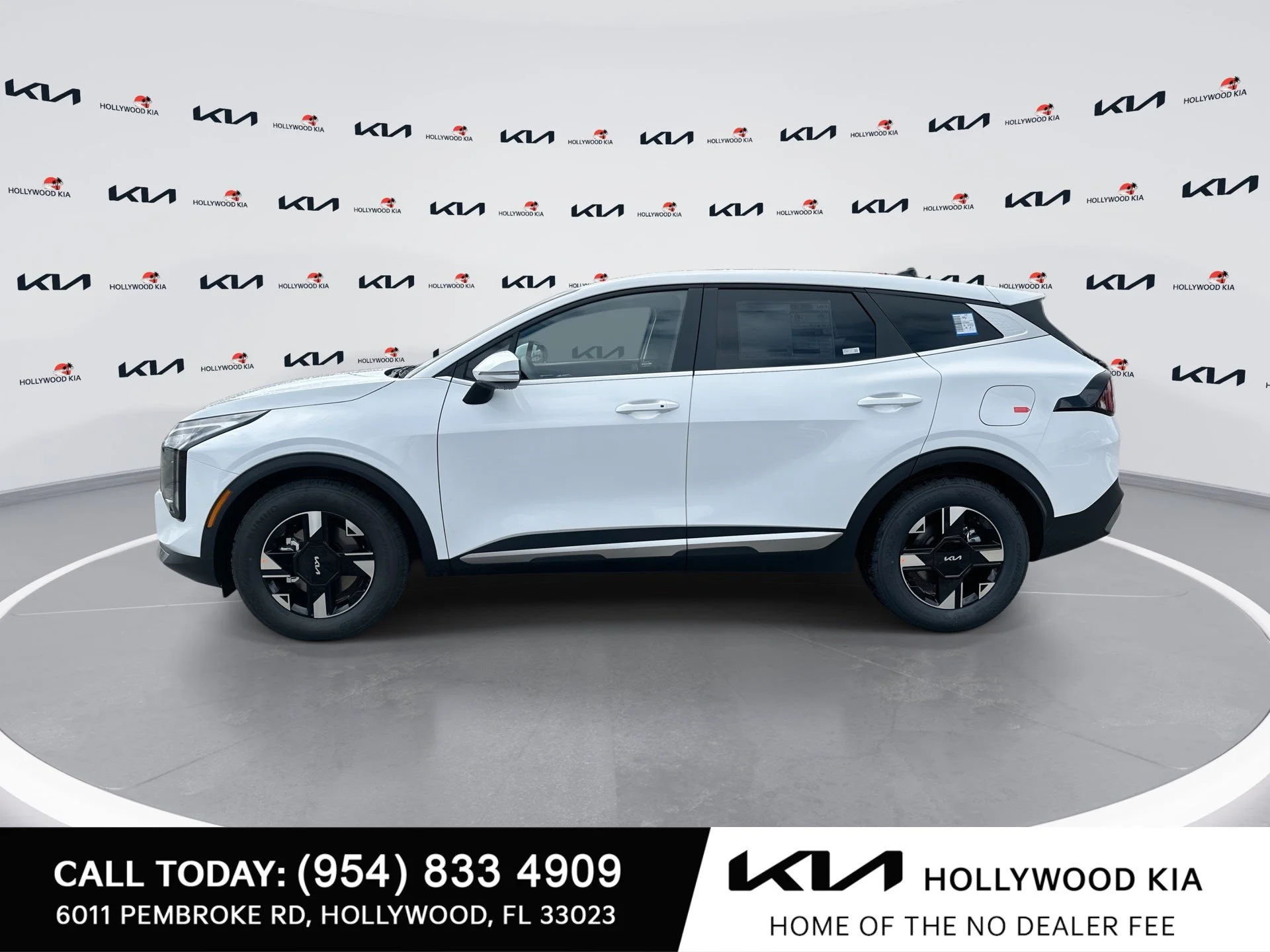 New 2026 Glacial White Pearl Kia LX image 5