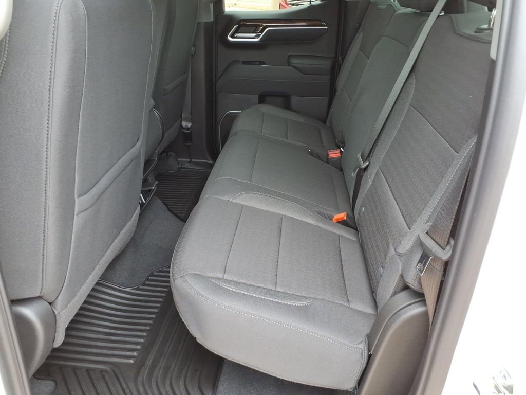 New 2026 Summit White GMC SLE image 13