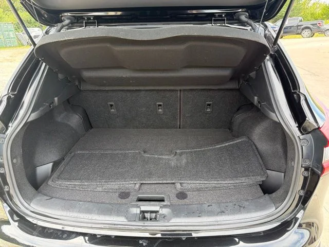 Used 2022 Black Nissan SL image 31