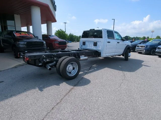 New 2026 Bright White Clearcoat RAM Tradesman image 31