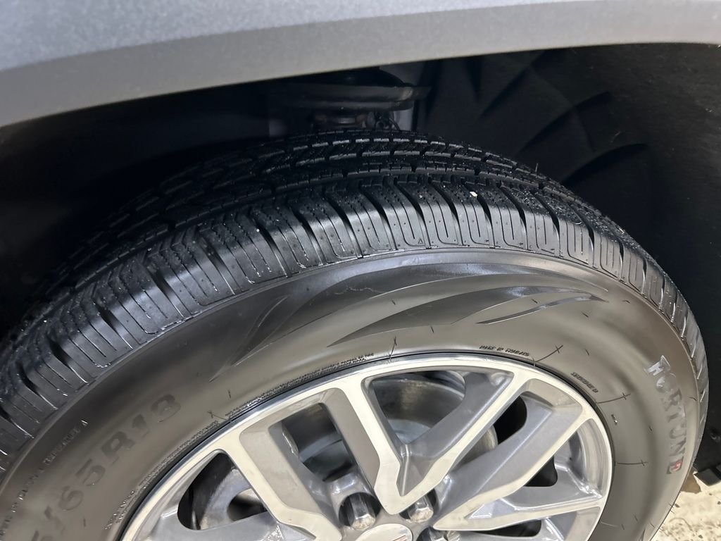 Used 2017 Black GMC SLE-2 image 12