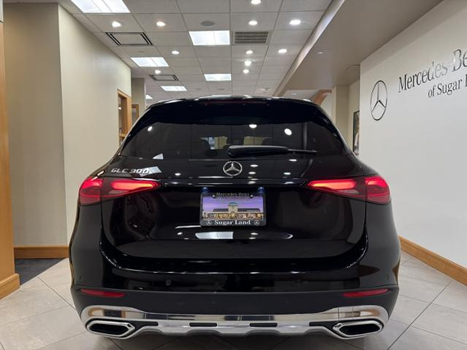 Certified Used 2025 Black Mercedes-Benz SUV image 4