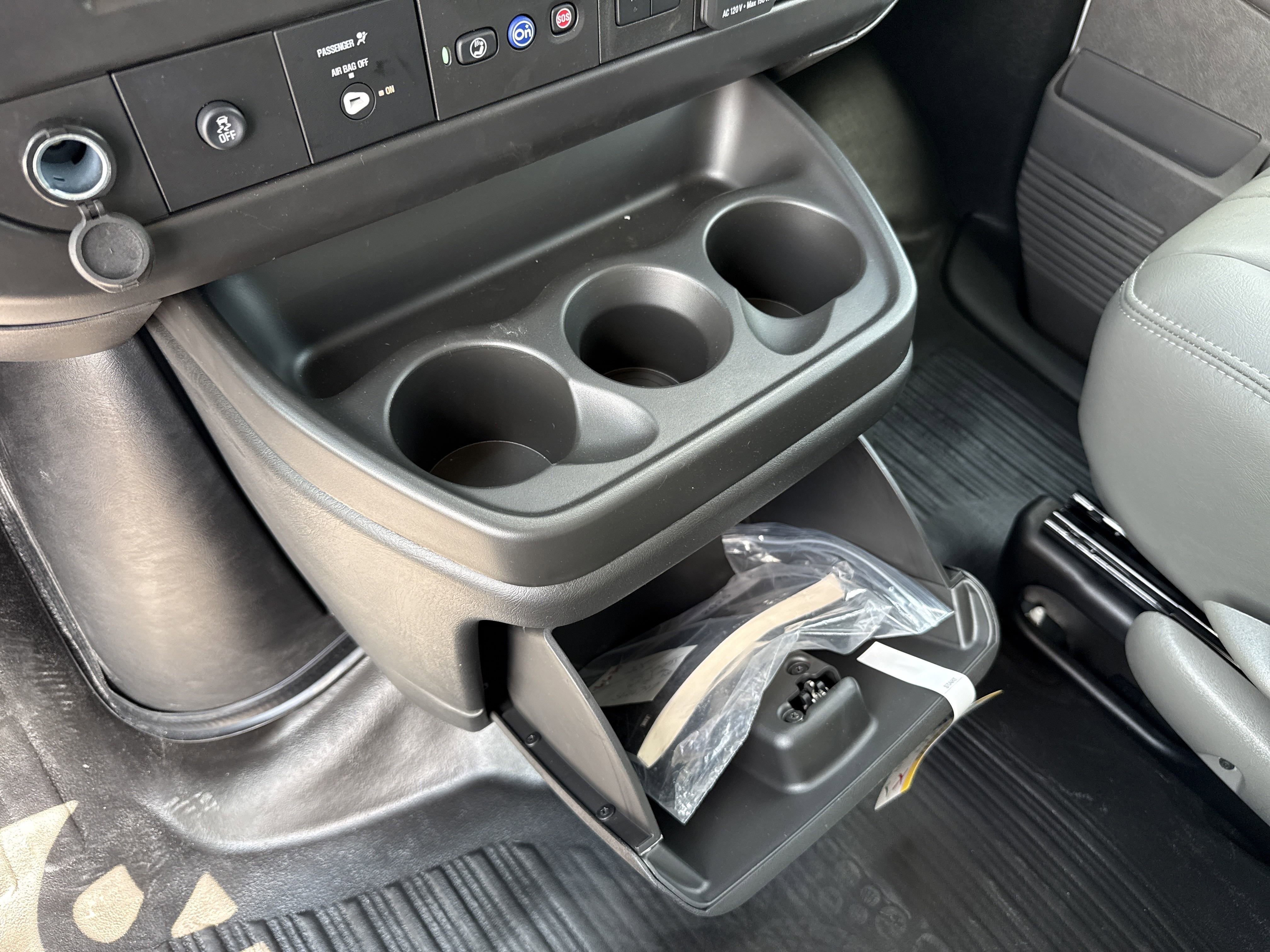 2025 Chevrolet Express Cargo Work Van - Photo 18