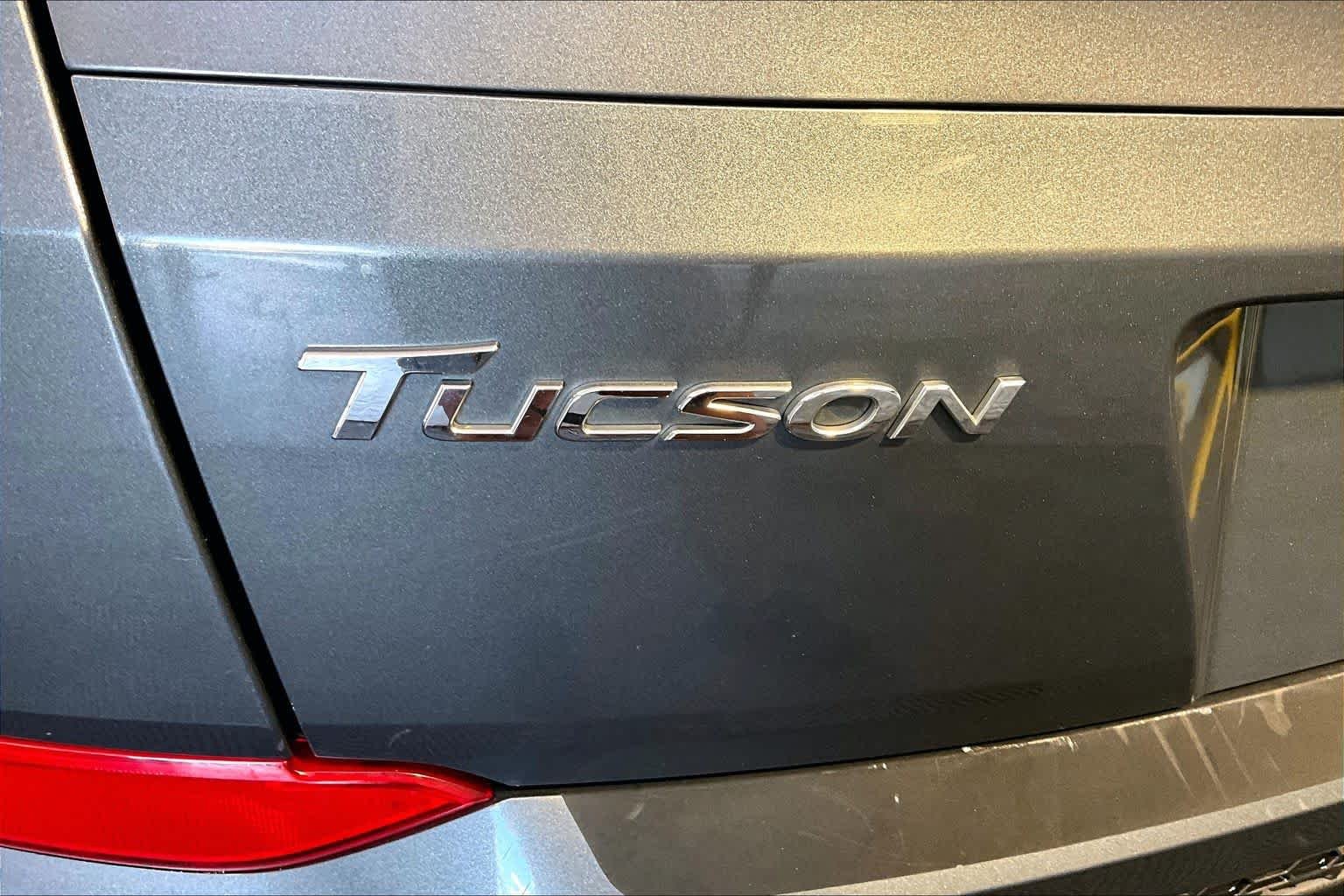 Used 2017 Coliseum Gray Hyundai SE image 10