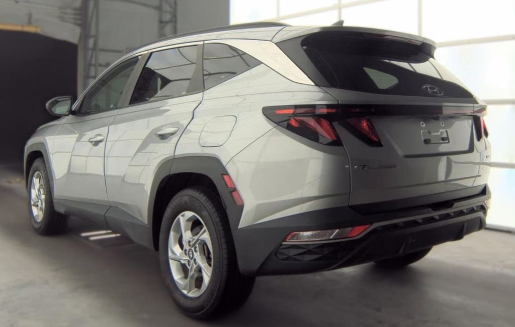 Used 2024 Silver Hyundai SEL image 4
