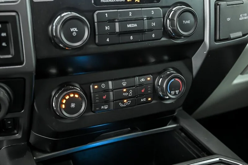 Used 2019  Ford XLT image 24
