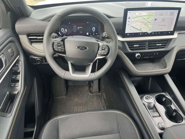 New 2026 Star White Metallic Tri-Coat Ford Tremor image 11