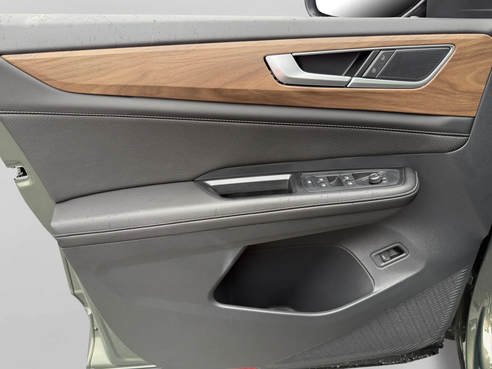 2026 Volkswagen Atlas SE w/Tech - Photo 10