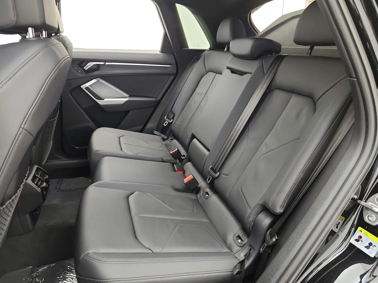 Used 2024 Mythos Black Metallic Audi S line Premium image 16